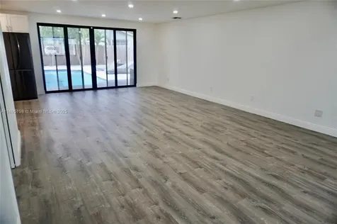 7321 Allen Drive Hollywood FL 33024