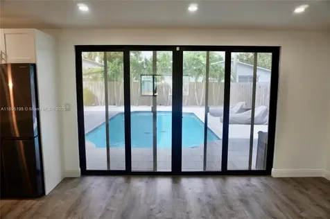 7321 Allen Drive Hollywood FL 33024