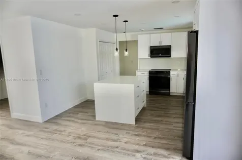 7321 Allen Drive Hollywood FL 33024