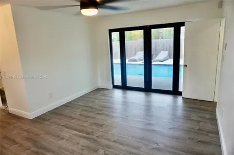7321 Allen Drive Hollywood FL 33024