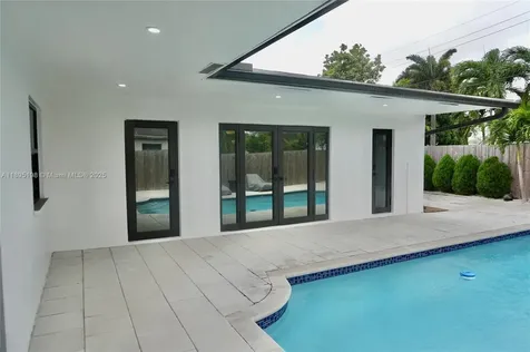 7321 Allen Drive Hollywood FL 33024