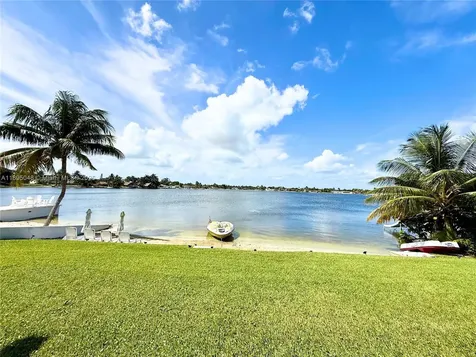 17500 NW 82nd Court Hialeah FL 33015