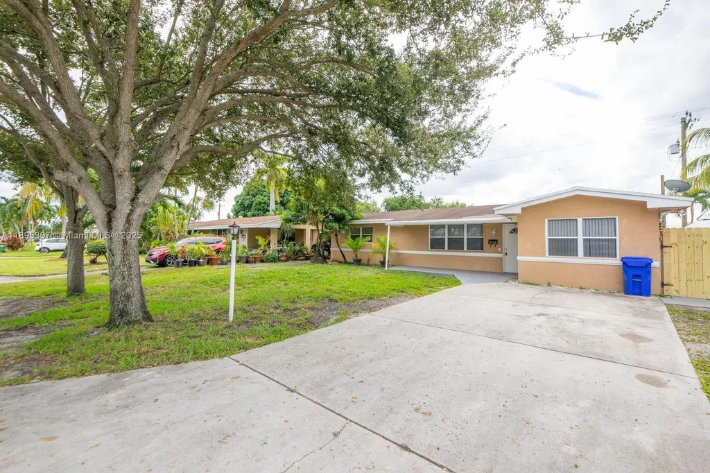 7720 NW 15th Street Pembroke Pines FL 33024