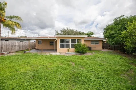 7720 NW 15th Street Pembroke Pines FL 33024