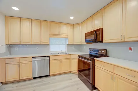 7720 NW 15th Street Pembroke Pines FL 33024