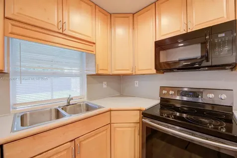 7720 NW 15th Street Pembroke Pines FL 33024