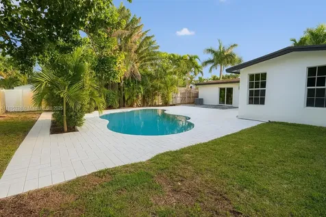 1399 NE 38th Street Oakland Park FL 33334
