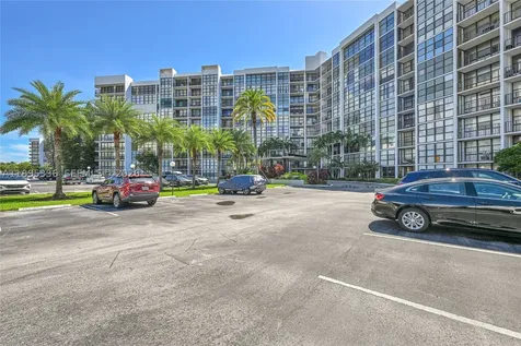 800 Parkview Drive Hallandale Beach FL 33009