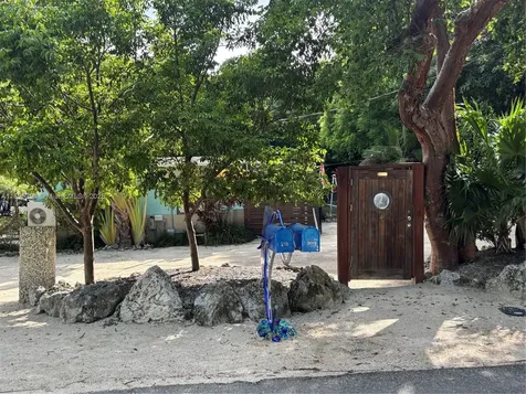 218 Matecumbe Avenue Islamorada FL 33036