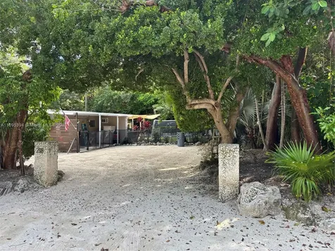 218 Matecumbe Avenue Islamorada FL 33036