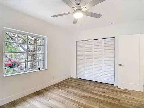 1535 NW 124th Street North Miami FL 33167