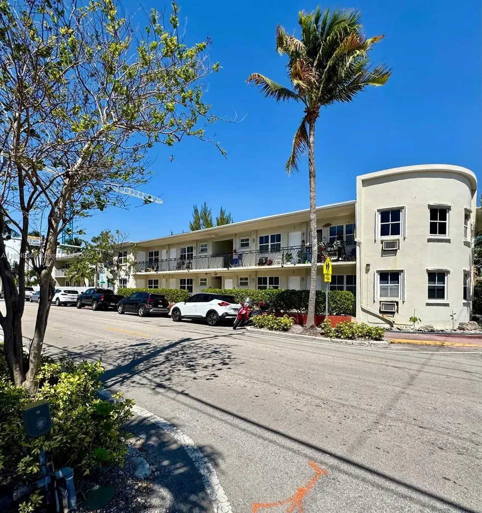 605 77th Street Miami Beach FL 33141