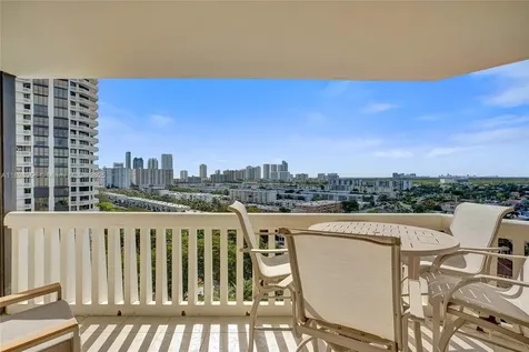 1000 E Island Boulevard Aventura FL 33160