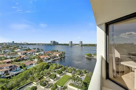 1000 E Island Boulevard Aventura FL 33160