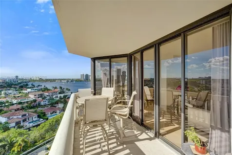 1000 E Island Boulevard Aventura FL 33160