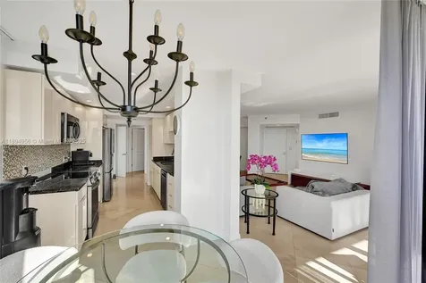 1000 E Island Boulevard Aventura FL 33160