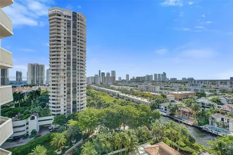 1000 E Island Boulevard Aventura FL 33160