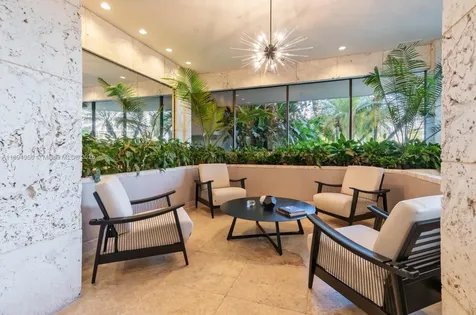 1000 E Island Boulevard Aventura FL 33160