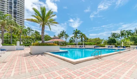 1000 E Island Boulevard Aventura FL 33160