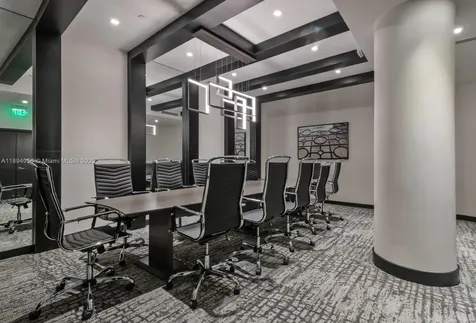 1000 E Island Boulevard Aventura FL 33160