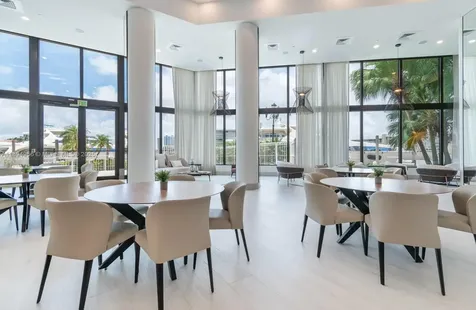 1000 E Island Boulevard Aventura FL 33160