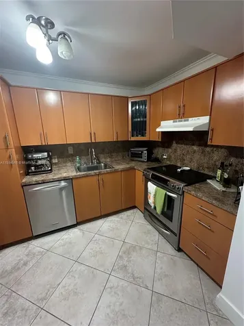 100 Bayview Drive Sunny Isles Beach FL 33160