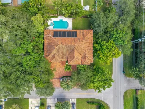 7975 SW 52nd Court Miami FL 33143