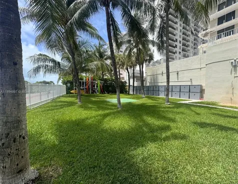 6061 Collins Avenue Miami Beach FL 33140
