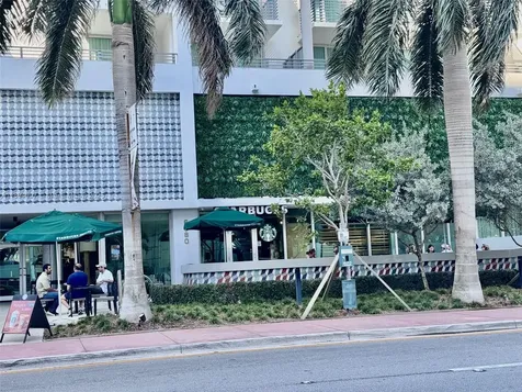 6061 Collins Avenue Miami Beach FL 33140