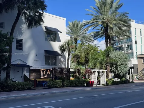 6061 Collins Avenue Miami Beach FL 33140