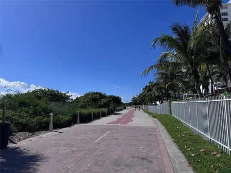 6061 Collins Avenue Miami Beach FL 33140