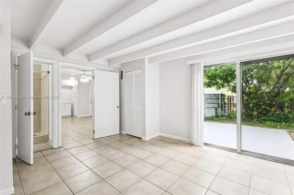 214 SW 4th Street Boca Raton FL 33432