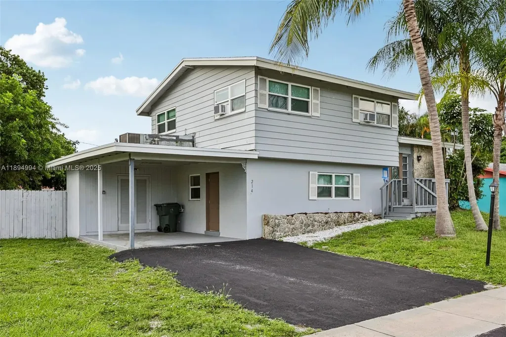 214 SW 4th Street Boca Raton FL 33432