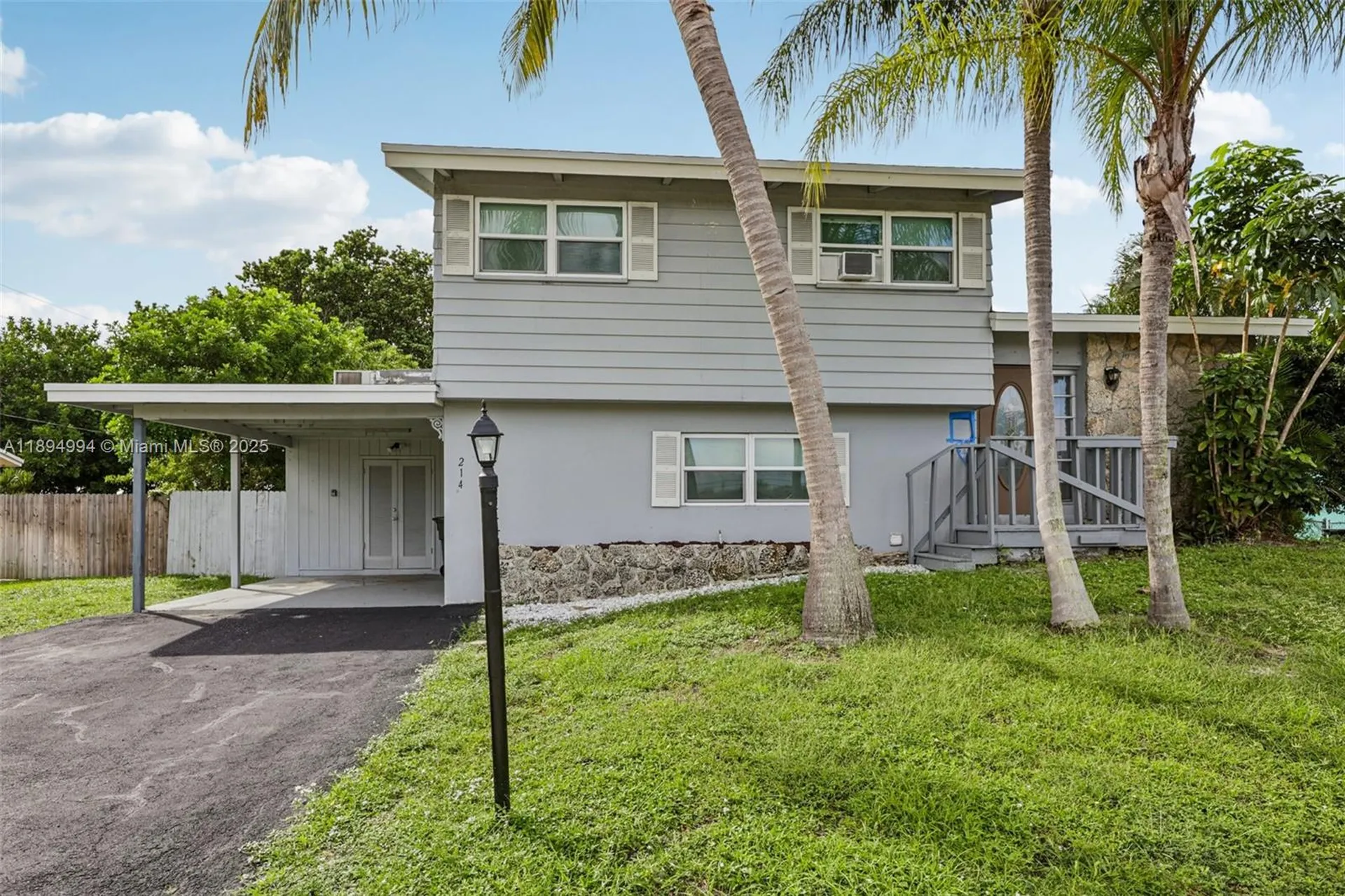 214 SW 4th Street Boca Raton FL 33432