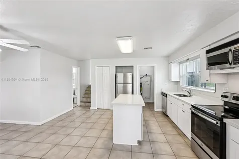 214 SW 4th Street Boca Raton FL 33432