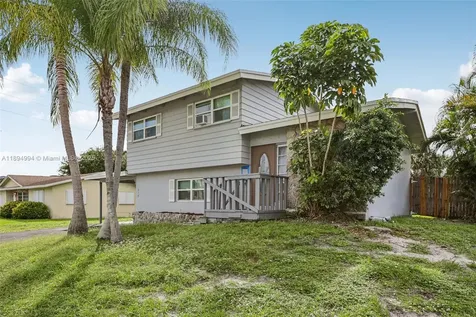 214 SW 4th Street Boca Raton FL 33432