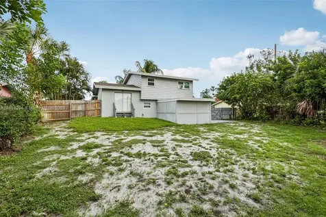 214 SW 4th Street Boca Raton FL 33432