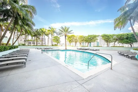 1900 N Bayshore Drive Miami FL 33132