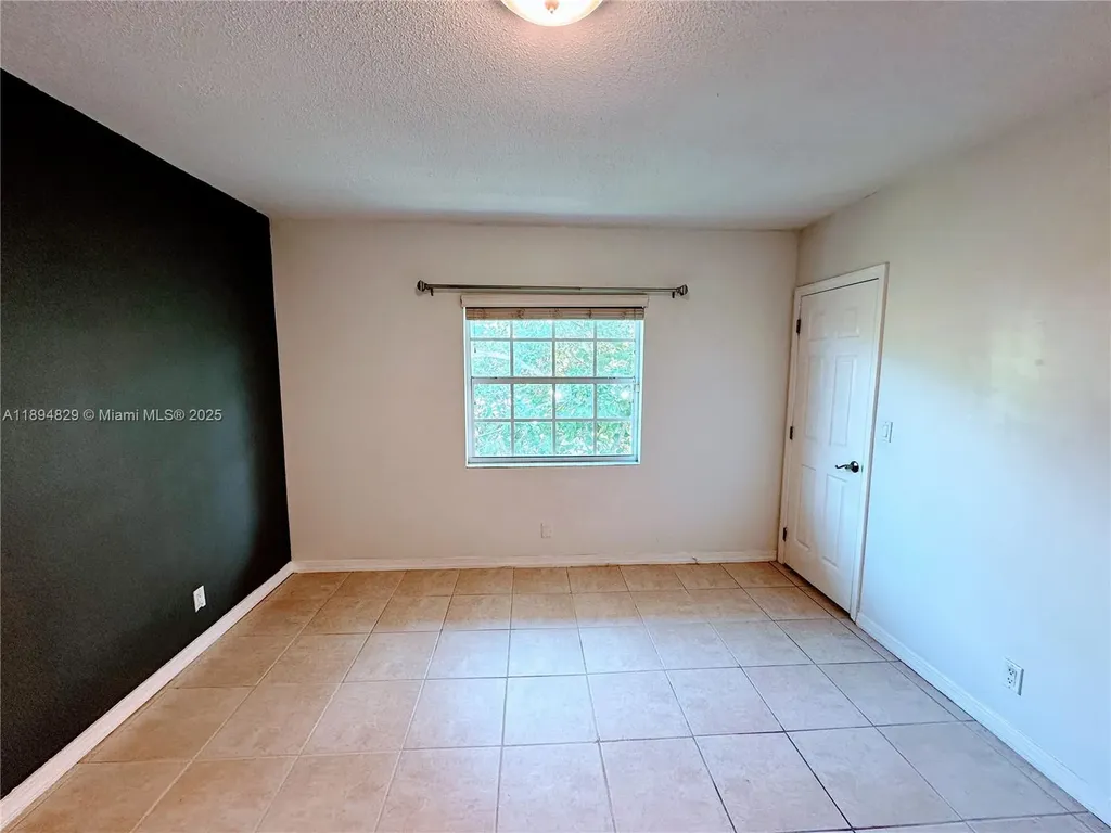 2424 SE 17th Street Fort Lauderdale FL 33316