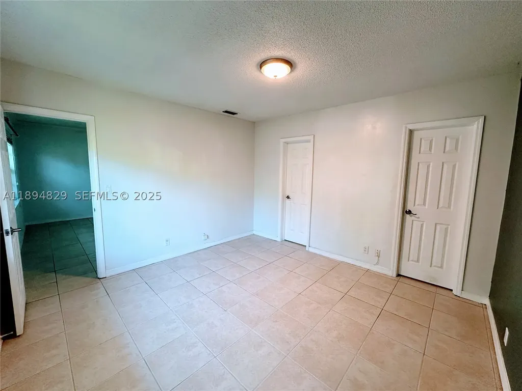 2424 SE 17th Street Fort Lauderdale FL 33316