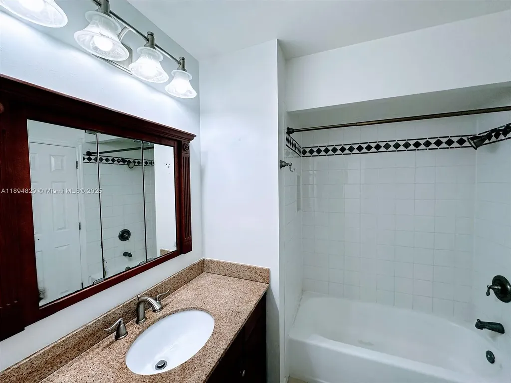 2424 SE 17th Street Fort Lauderdale FL 33316