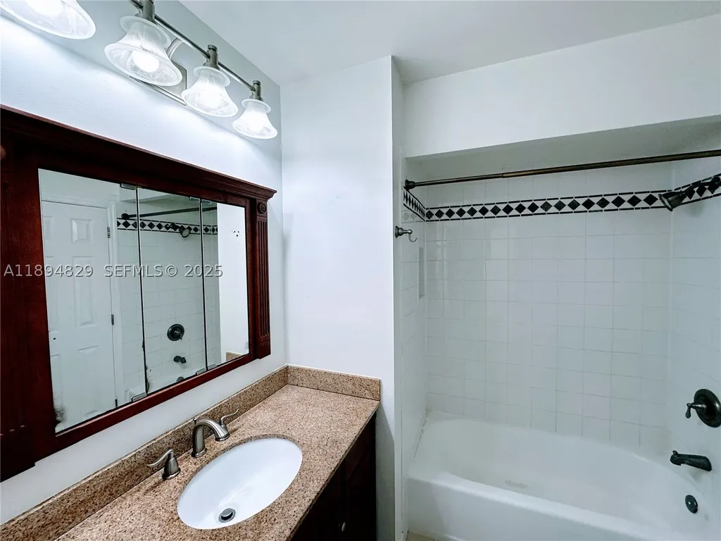 2424 SE 17th Street Fort Lauderdale FL 33316