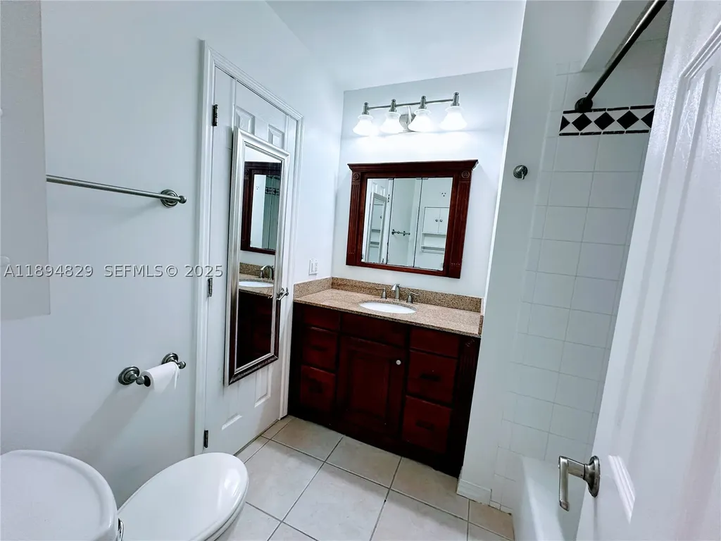 2424 SE 17th Street Fort Lauderdale FL 33316