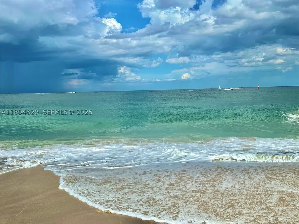 2424 SE 17th Street Fort Lauderdale FL 33316