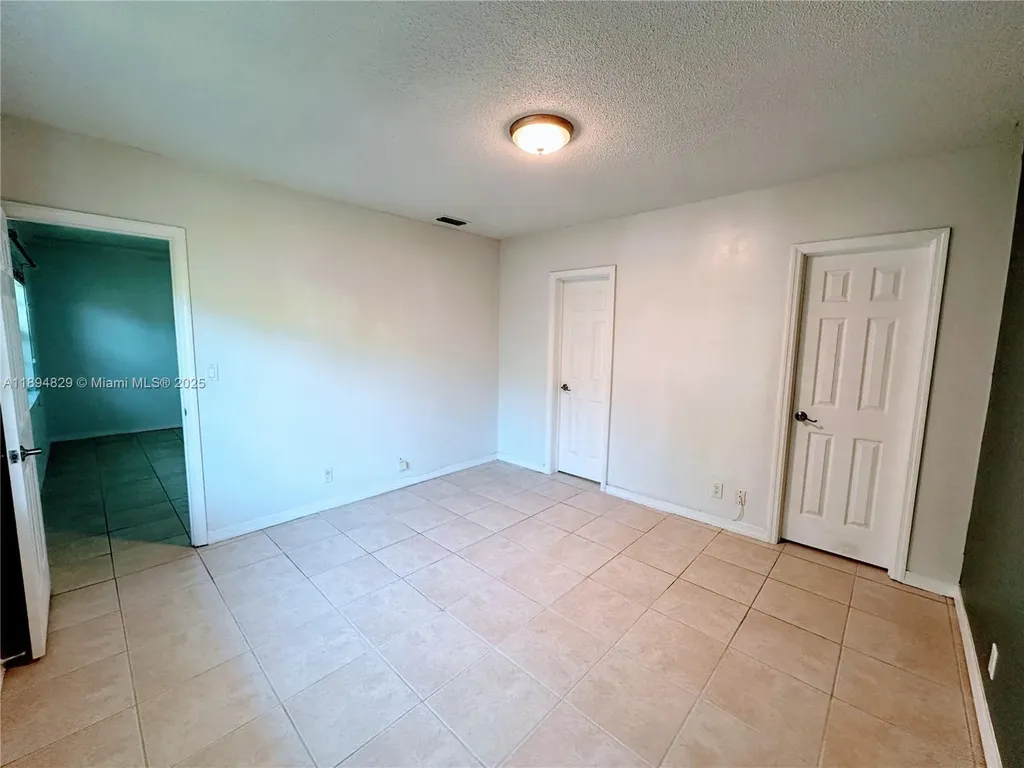 2424 SE 17th Street Fort Lauderdale FL 33316