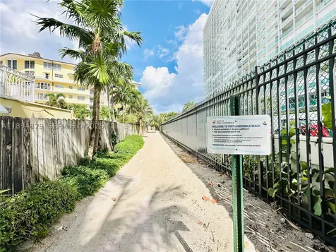 2424 SE 17th Street Fort Lauderdale FL 33316