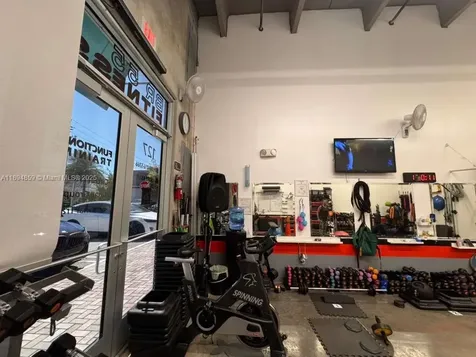 10890 NW 17th Street Sweetwater FL 33172