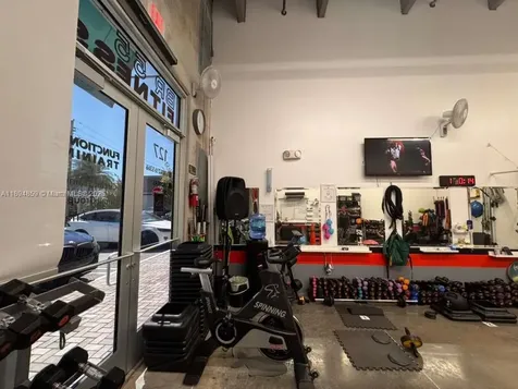 10890 NW 17th Street Sweetwater FL 33172