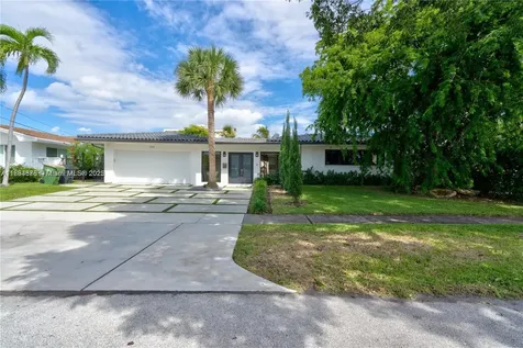 2305 Magnolia Drive North Miami FL 33181