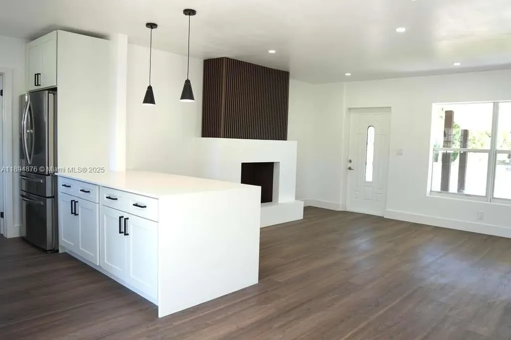 2411 SW 50th Terrace Fort Lauderdale FL 33317